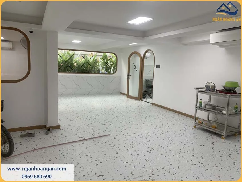 Thi Công Sàn Nhựa Giả Đá Chống Ẩm Và Chống Thấm Và Cách Âm