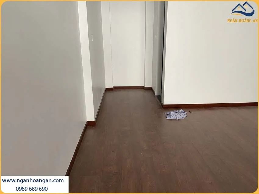 Thi Công Sàn Gỗ Công Nghiệp Binyl Đức Không Bị Công Vênh Hay Co Ngót