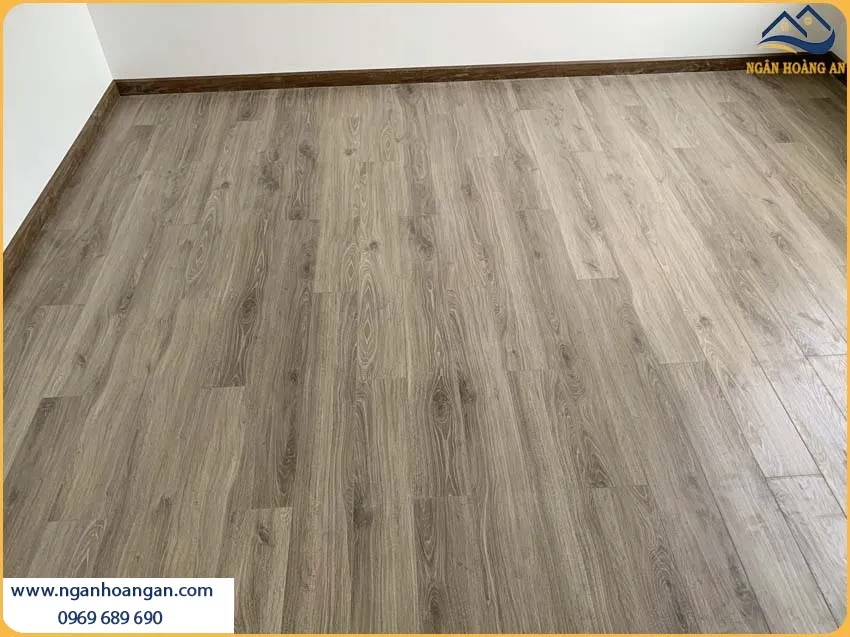 Sàn Gỗ Công Nghiệp Morser Vân Gỗ Sắc Nét Sang Trọng Cho Nhà Ở