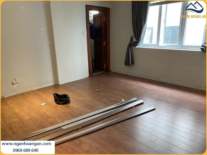 Sàn Nhà Được Lắp Đặt Bởi Sàn Gỗ Công Nghiệp Binyl Độc Đáo