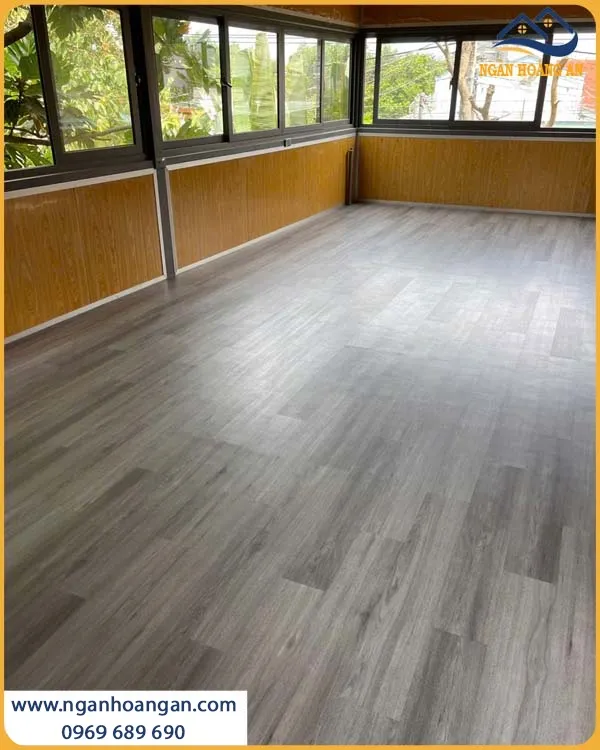 Thi Công Sàn Dán Keo THFLoor Dày 3mm Tuổi Thọ Từ 3-5 Năm