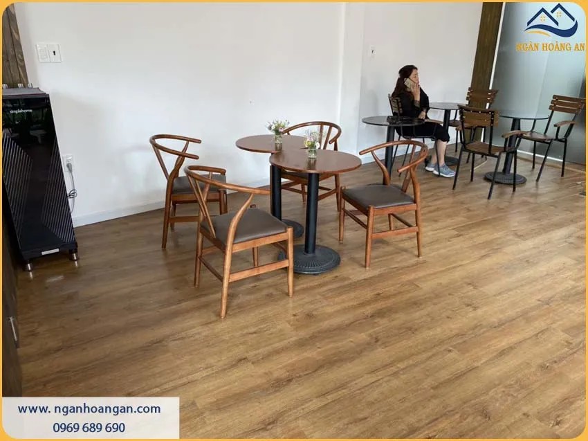 Sàn Nhựa Giả Gỗ Vân Gỗ Sắc Nét Sang Trọng 
