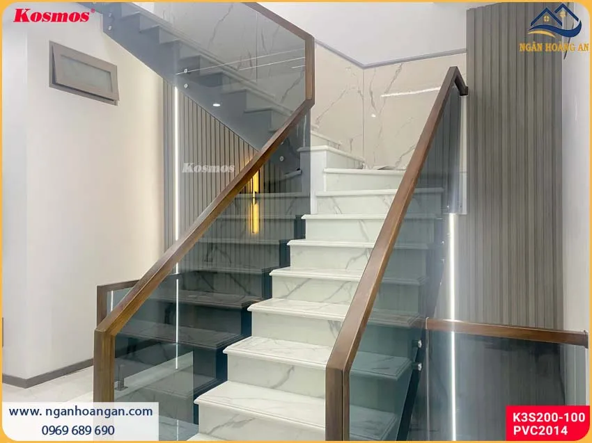 Thi Công Ốp Tường Cầu Thang PVC Giả Đá Tạo Nên Sự Sang Trọng
