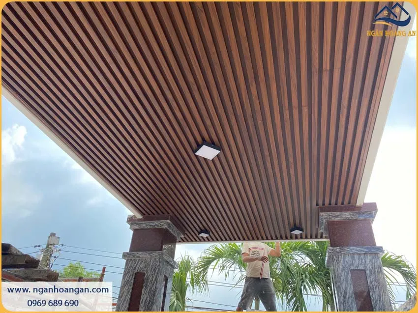 Không Gian Nội Thất Trở Nên Tinh Tế Khi Ốp Trần Lam Sóng Nhựa