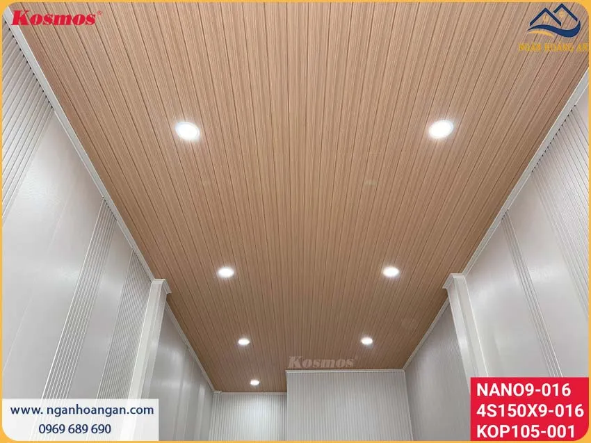 Thi Công Ốp Trần Lam Sóng Nhựa Giả Gỗ Chống Cháy Lan, An Toàn
