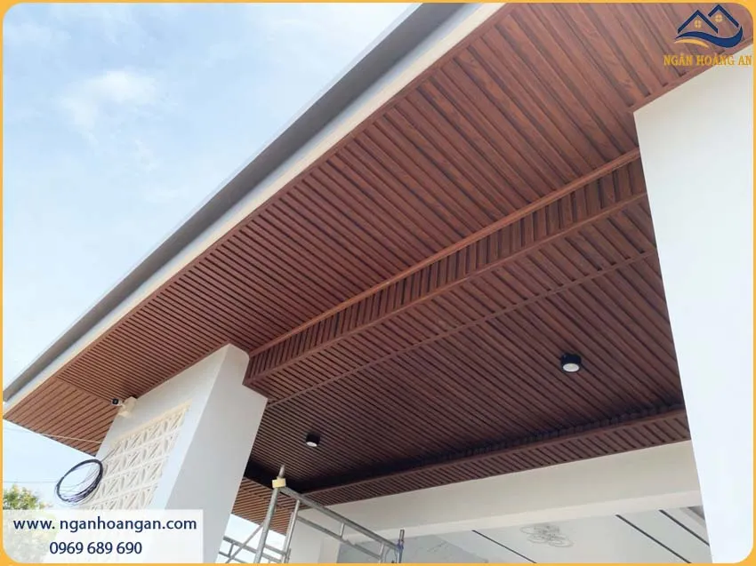 Tấm Nhựa Lam Sóng Nhựa Giả Gỗ Có Khả Năng Cách Âm, Cách Nhiệt Tốt Tấm Nhựa Lam Sóng Nhựa Giả Gỗ Có Khả Năng Cách Âm, Cách Nhiệt Tốt