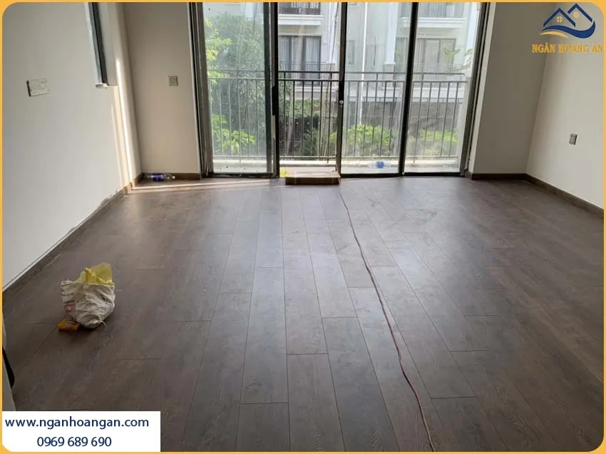 Sàn Gỗ Công Nghiệp Binyl Vân Gỗ Sắc Nét Sang Trọng Cho Nhà Ở