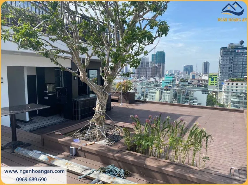 Thi Công Lót Sàn Composite Cho Sân Thượng Công Ty Thêm Đẳng Cấp