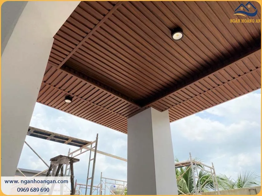 Ngân Hoàng An Đại Lý Thi Công Tấm Lam Sóng Nhựa Giả Gỗ Uy Tín TPHCM