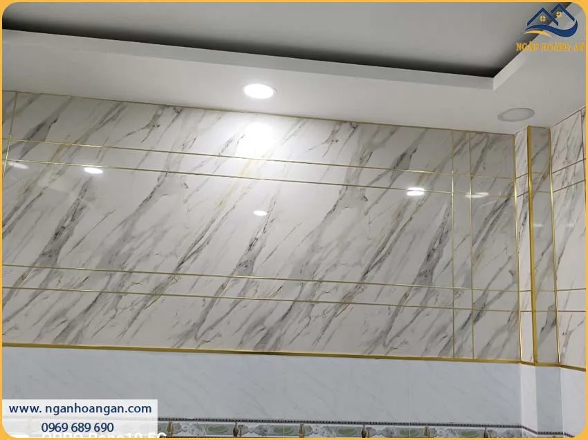 Khách Hàng Hài Lòng Tuyệt Đối Sau Khi Thi Công PVC Giả Đá Cho Nhà