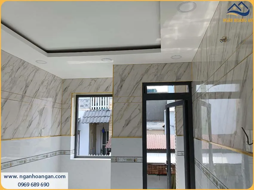 Thi Công Ốp Tường Tấm PVC Nhựa Giả Đá Chắc Chắn Cho Không Gian