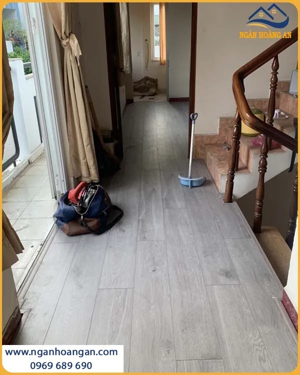 Sàn Nhà Được Lắp Đặt Bởi Sàn Gỗ Công Nghiệp Binyl Độc Đáo