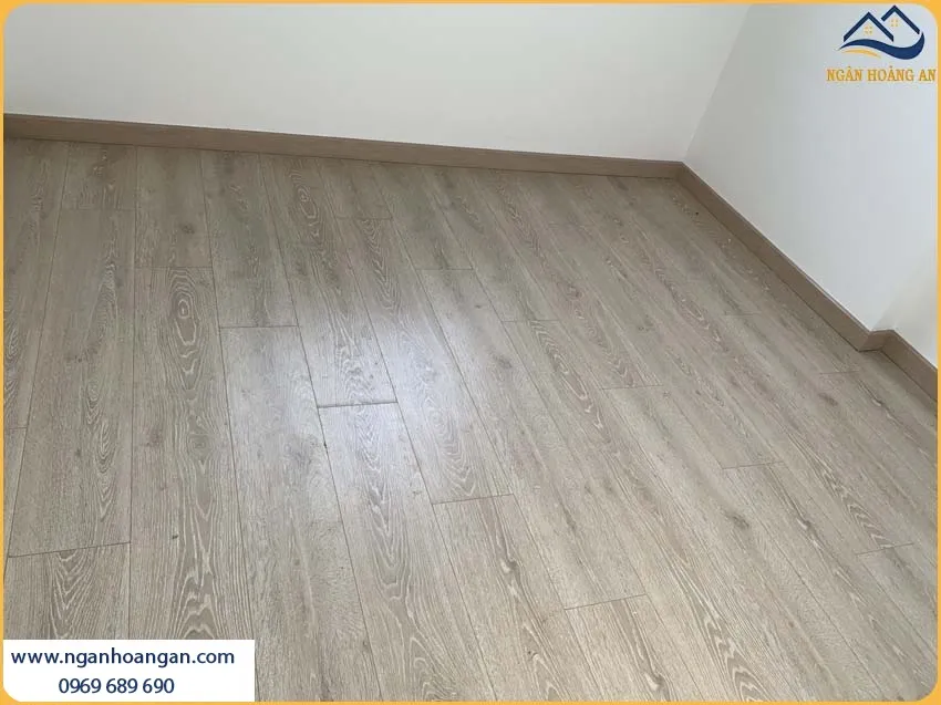 Ngân Hoàng An – Đơn Vị Lắp Đặt Sàn Gỗ Công Nghiệp Kosmos TPHCM