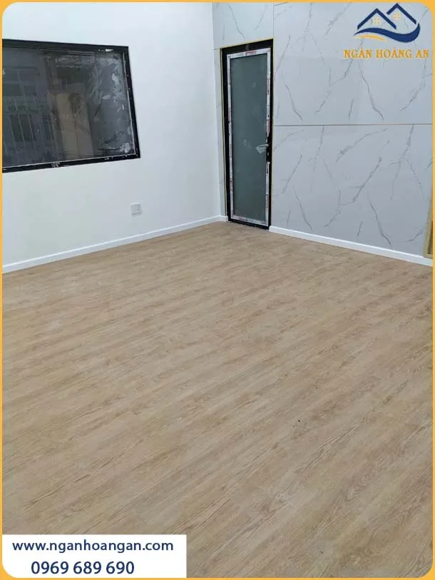 Thi Công Sàn Nhựa Chống Trầy Xước, Chống Mài Mòn Khá Tốt