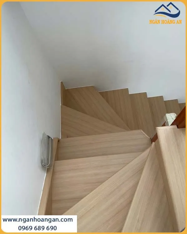 Thi Công Mặt Bậc Cầu Thang Glotex MB-03