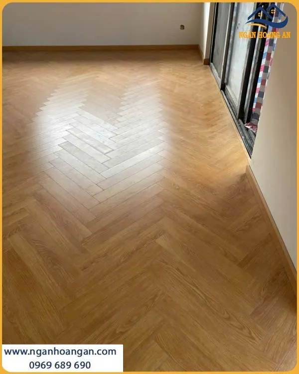 Thi Công Sàn Gỗ Xương Cá Charmwood C01 Sang Trọng Thi Công Sàn Gỗ Xương Cá Charmwood C01 Sang Trọng