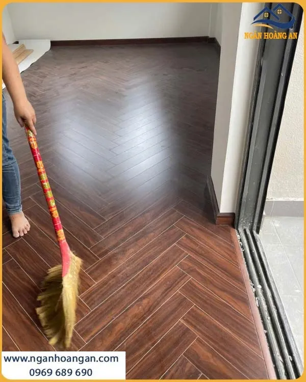 Sàn Xương Cá Charawood C02 Dày 12mm Bền Bỉ