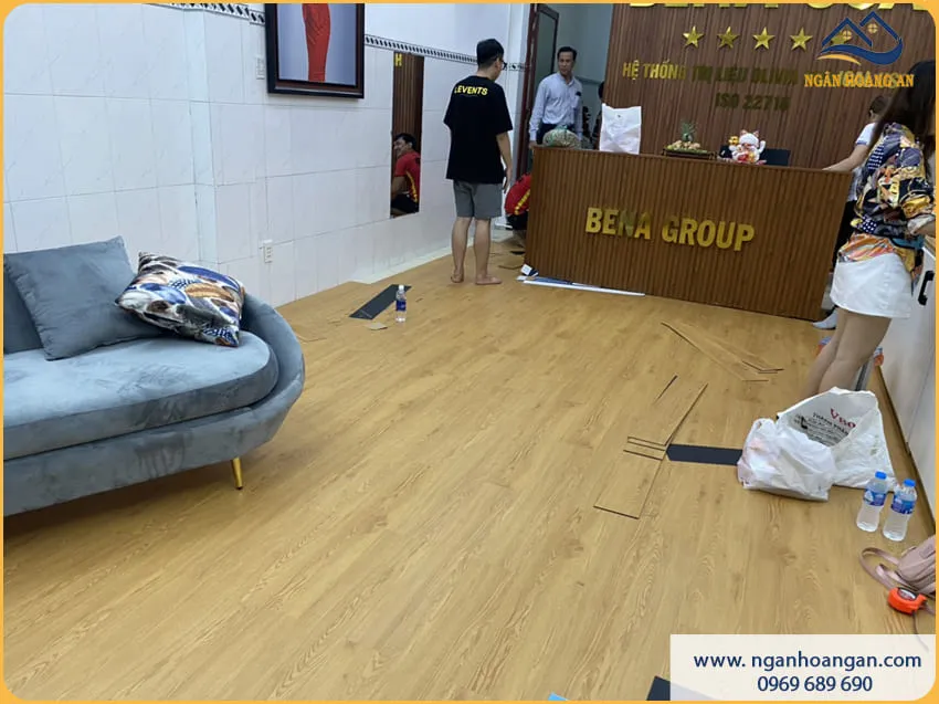 Biến Hóa Không Gian Sang Trọng Với Sàn Nhựa Dán Keo Biến Hóa Không Gian Sang Trọng Với Sàn Nhựa Dán Keo