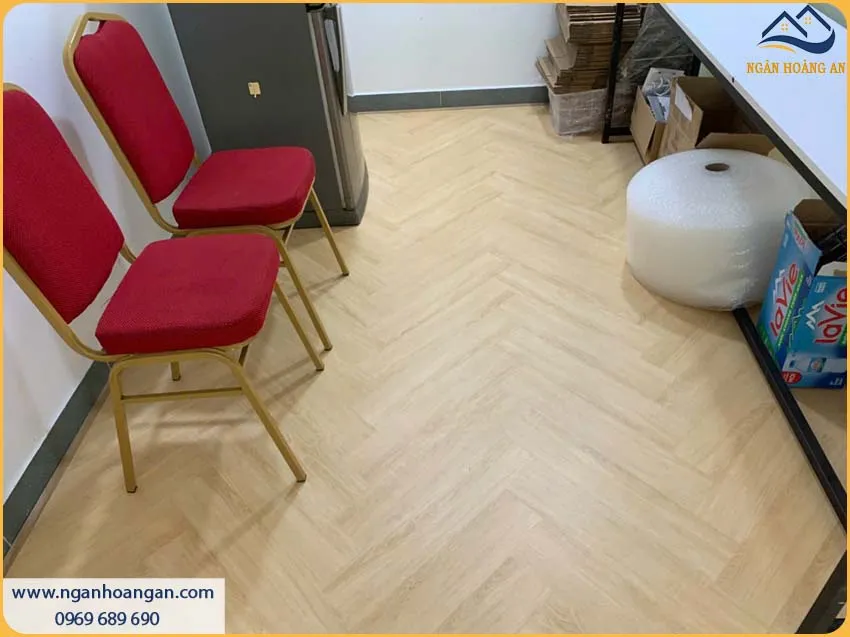 Thi Công Sàn Nhựa Xương Cá THFLoor HR9009 Tạo Nên Sự Sang Trọng Thi Công Sàn Nhựa Xương Cá THFLoor HR9009 Tạo Nên Sự Sang Trọng
