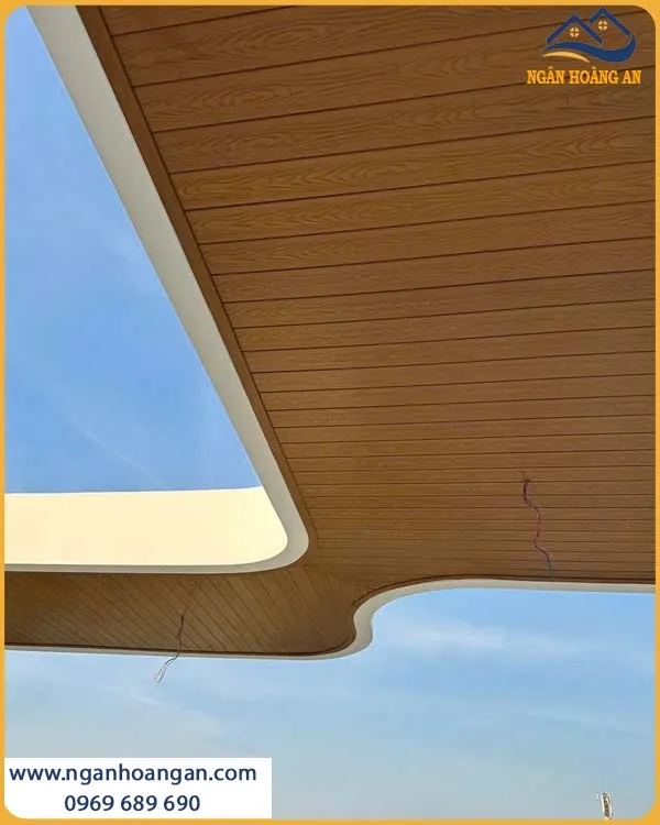 Thi Công Ốp Trần Bằng Tấm Ốp ASA Hobiwood OPASA001