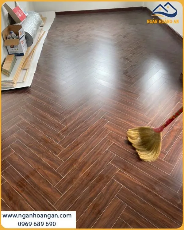 Sàn Gỗ Xương Cá Charawood C02 Phù Hợp Nhà Ở