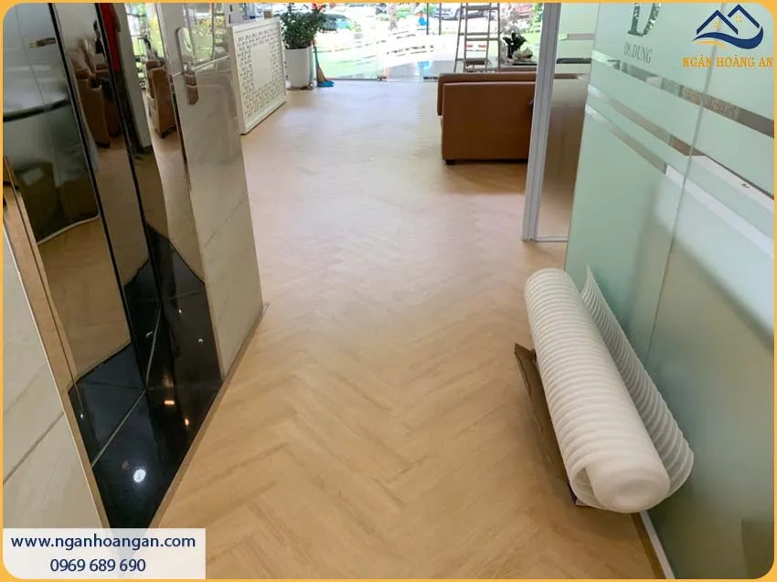 Khách Hàng Rất Tin Dùng Sàn Nhựa Xương Cá THFLoor HR9009 Khách Hàng Rất Tin Dùng Sàn Nhựa Xương Cá THFLoor HR9009