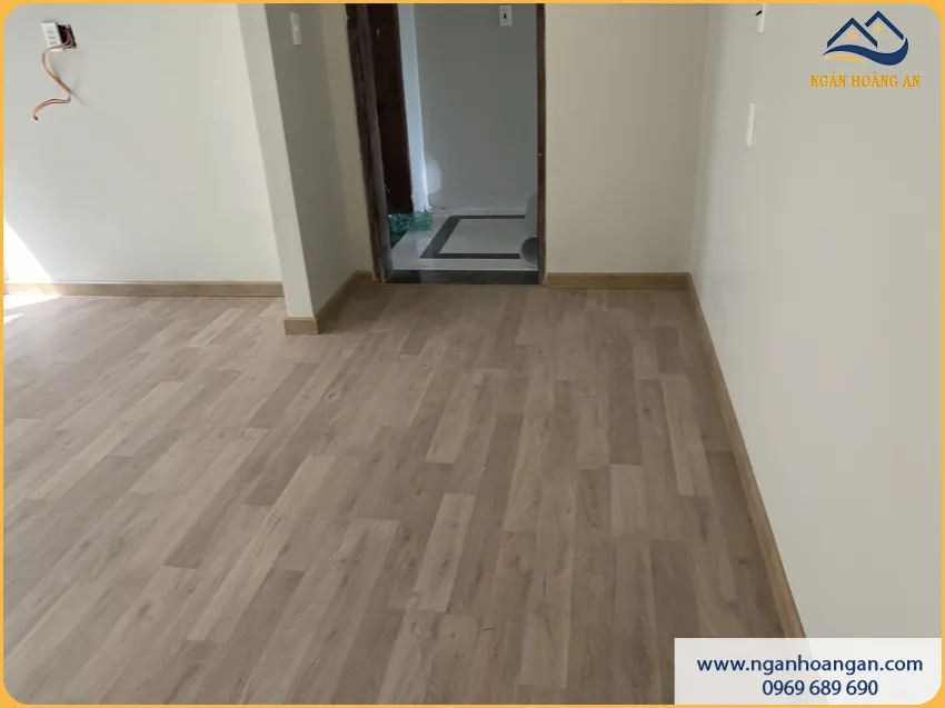 Đội Ngũ Lát Sàn Gỗ Công Nghiệp Cho Phòng Ngủ Kinh Nghiệm