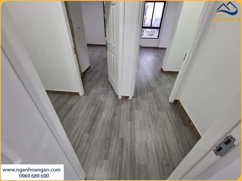 Đội Ngũ Lát Sàn Nhựa Dán Keo Cho Căn Hộ Tận Tâm Đội Ngũ Lát Sàn Nhựa Dán Keo Cho Căn Hộ Tận Tâm