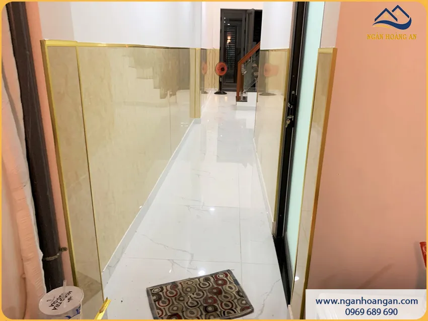 Đội Ngũ Ốp Tường Lamri Bằng PVC Giả Đá Cho Nhà Ở Chuyên Nghiệp