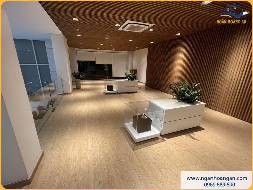 Đơn Vị Lát Sàn Gỗ Công Nghiệp Cho Cửa Hàng Uy Tín