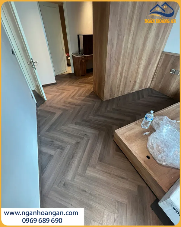 Đơn Vị Lát Sàn Gỗ Xương Cá Charmwood D3413 Uy Tín