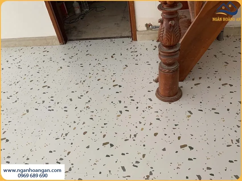 Đơn Vị Lát Sàn Nhựa Dán Keo Cho Phòng Khách Uy Tín