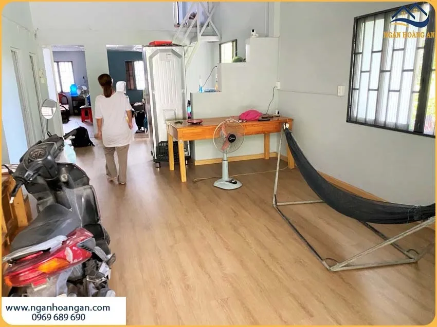 Đơn Vị Lát Sàn Nhựa Hèm Khoá Cho Phòng Khách Nhanh Gọn Đơn Vị Lát Sàn Nhựa Hèm Khoá Cho Phòng Khách Nhanh Gọn