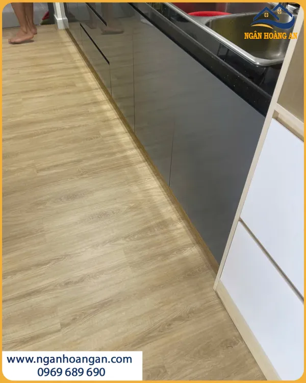 Đơn Vị Lát Sàn Nhựa Hèm Khoá THFloor HS8004 Uy Tín