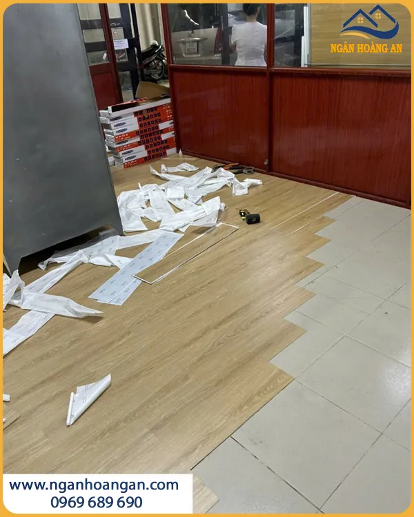 Đơn Vị Lót Sàn Keo Sẵn THFloor T005 Uy Tín