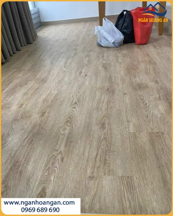 Đơn Vị Thi Công Sàn Gỗ Robina AQ0307 Uy Tín Cho Nhà Ở