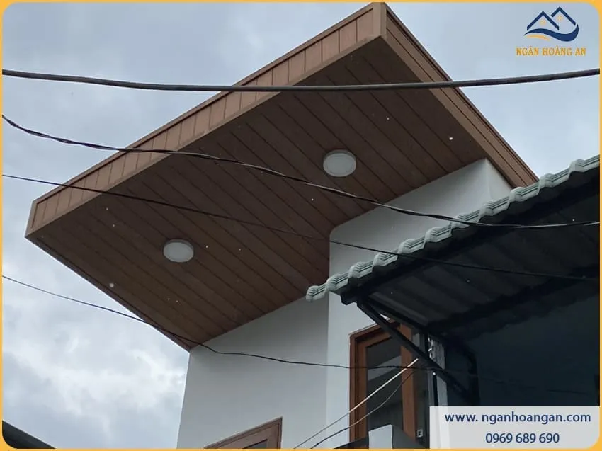 Đơn Vị Uy Tín Chuyên Ốp Trần Gỗ Nhựa Ngoài Trời