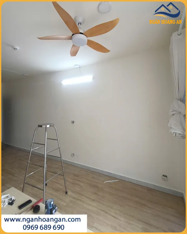 Hiện Trạng Tường Trước Khi Thi Công Ốp Tường Tấm Than Tre