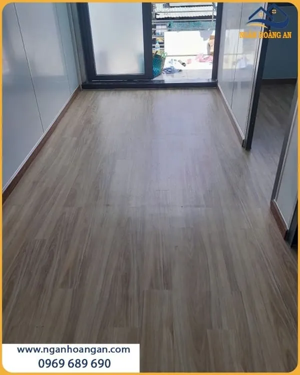 Hình Ảnh Thi Công Sàn Nhựa Hèm Khoá THFloor LT1003 Nhà Ở