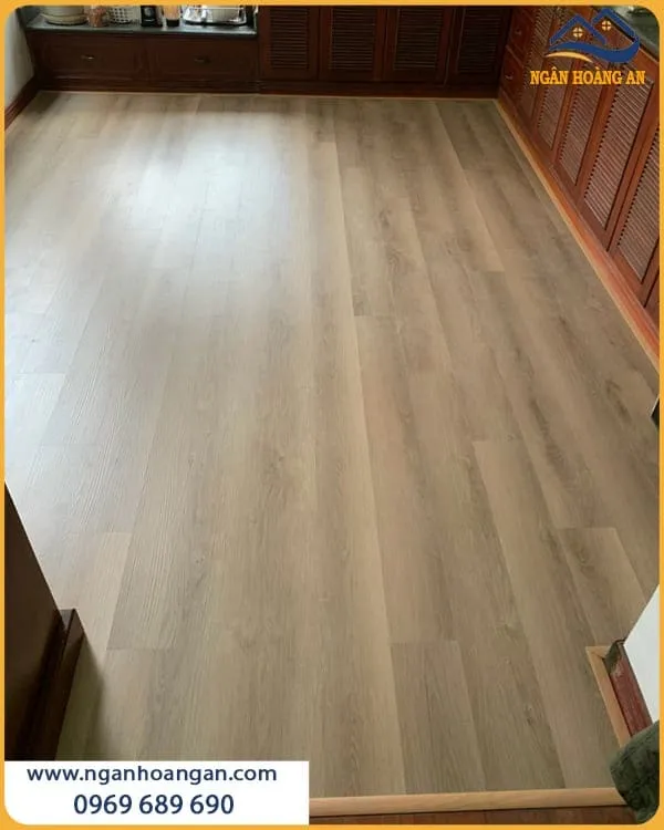 Hình Ảnh Thi Công Sàn Nhựa Morser C602 Lát Nhà Ở