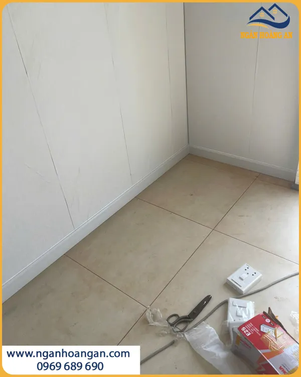 Hoàn Thiện Len Chân Tường PVC755 Cho Công Trình 