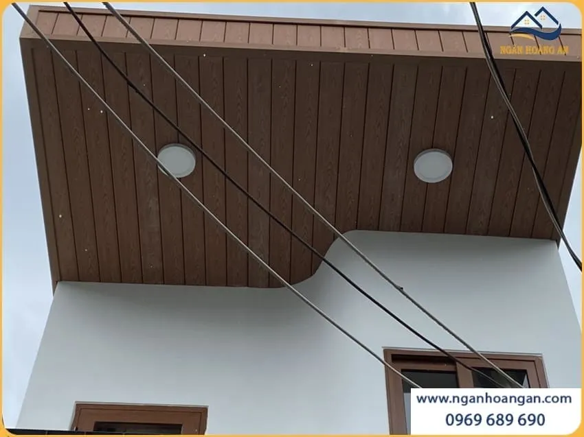 Hoàn Thiện Ốp Trần Mái Hiên Gỗ Nhựa Kosmos Light Wood Ngoài Trời