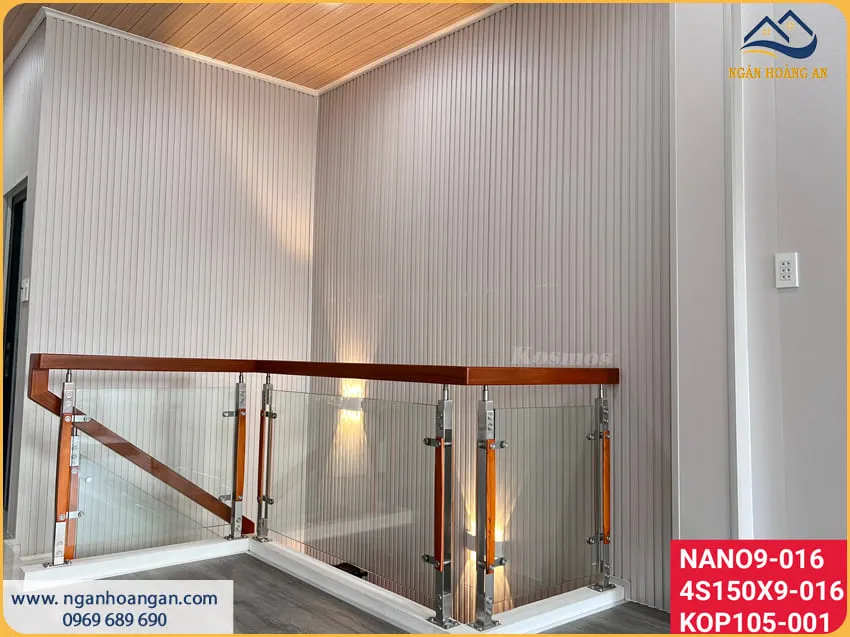 Không Gian Sang Trọng Ốp Tường Lam Sóng Nhựa Giả Gỗ