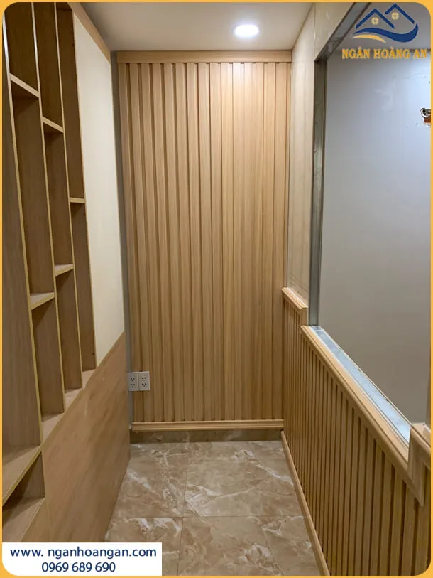 Lam Sóng Và PVC Ốp Trang Trí Vách Tivi Độc Đáo - Sang Trọng