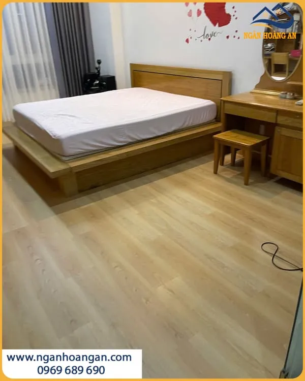 Lắp Đặt Sàn Gỗ Camsan 1510 Cho Phòng Ngủ Sang Trọng