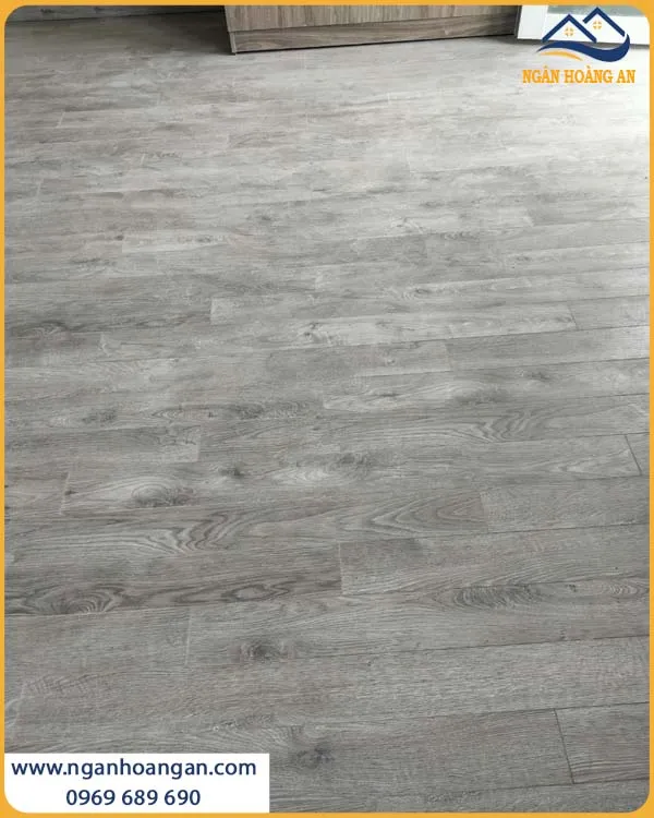 Thi Công Sàn Gỗ Công Nghiệp Robina 8mm Chắc Chắn Cho Không Gian Sống