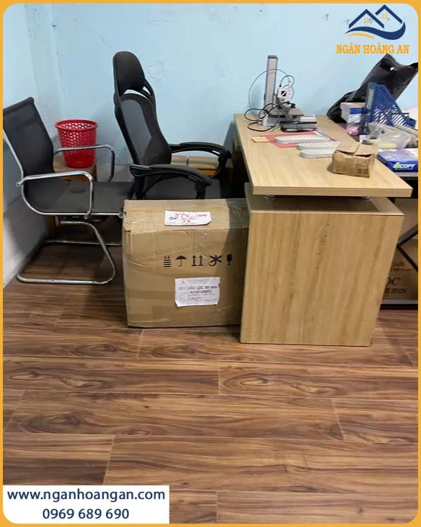 Thi Công Sàn Gỗ Công Nghiệp Wilson Chắc Chắn Cho Không Gian