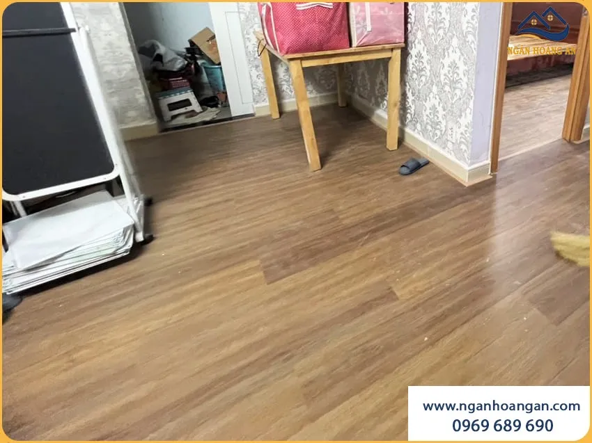 Lắp Đặt Sàn Nhựa Hèm Khoá Chung Cư Gọn Gàng
