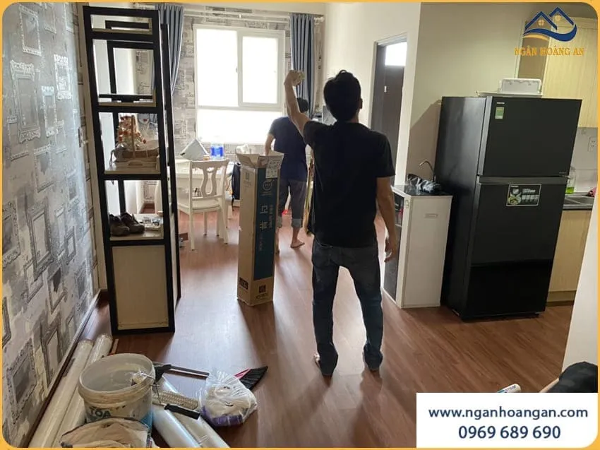 Lắp Đặt Sàn Nhựa Hèm Khoá Chung Cư Hiện Đại