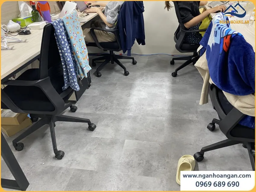 Lắp Đặt Sàn Nhựa Hèm Khoá Glotex VD904 Văn Phòng Lắp Đặt Sàn Nhựa Hèm Khoá Glotex VD904 Văn Phòng